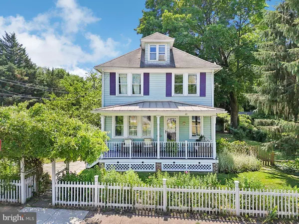 49 E COLLEGE AVE, Yardley, PA 19067