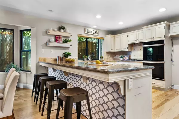 227 Jennifer CIR, Roseville, CA 95678