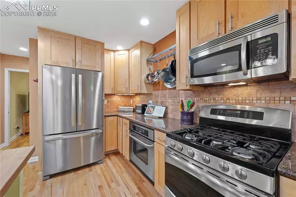 111 Pine AVE, Colorado Springs, CO 80906