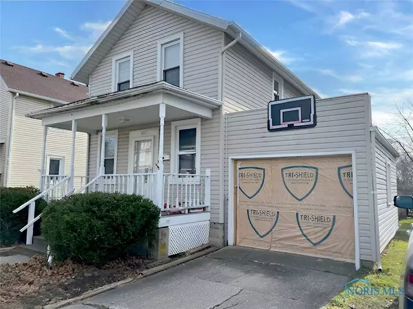 1017 Dorr ST, Fremont, OH 43420