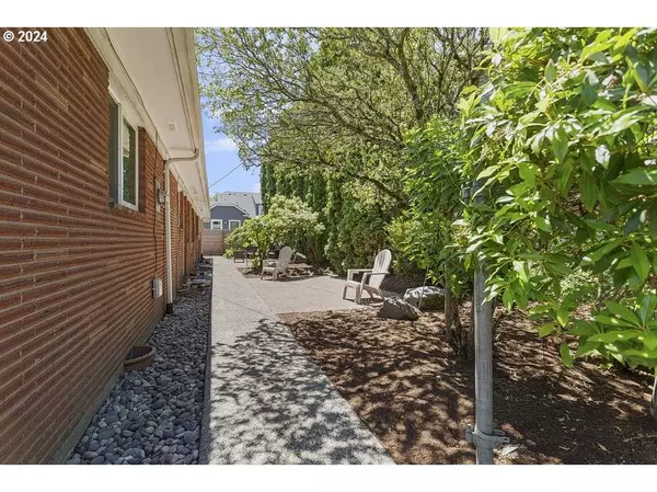 6020 NE MILTON ST, Portland, OR 97213