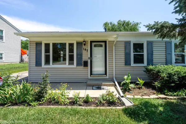 147 Cedar Circle, Streamwood, IL 60107