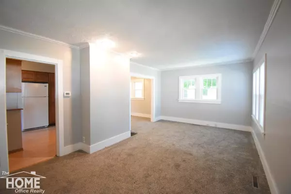 742 N Saginaw Street, Owosso, MI 48867