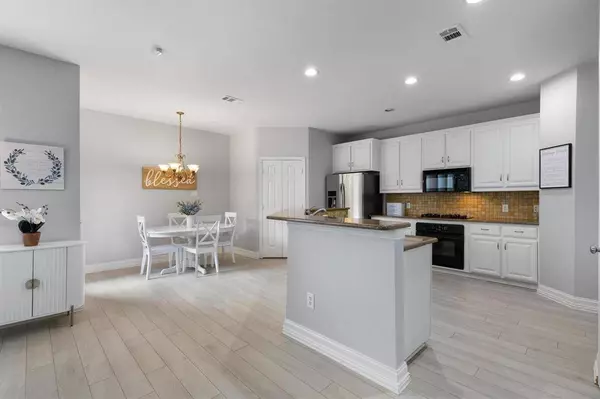 2801 Greenway Drive, Frisco, TX 75034