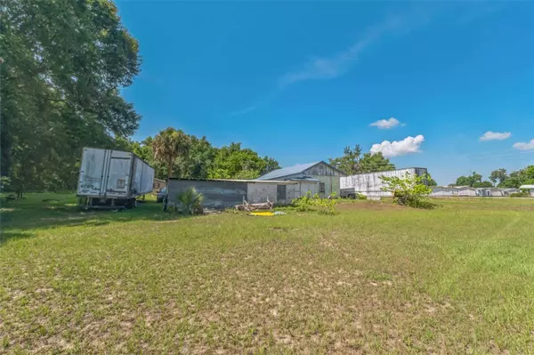 13485 NE JACKSONVILLE RD, Citra, FL 32113