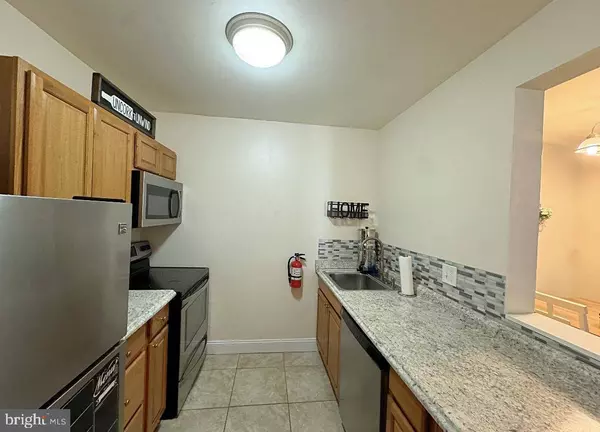 25 S CHURCH RD #67, Maple Shade, NJ 08052