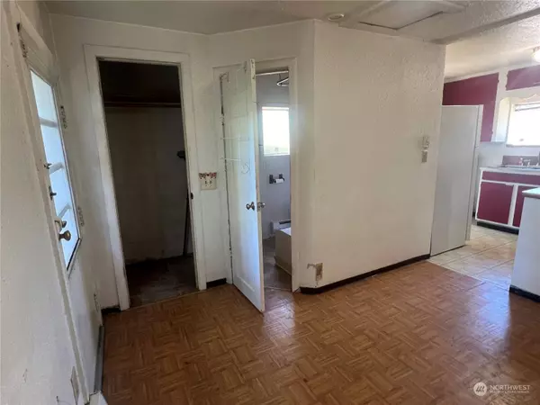 11138 5th AVE S, Seattle, WA 98168