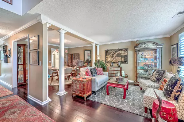 122 Dresden Dr, Goose Creek, SC 29445