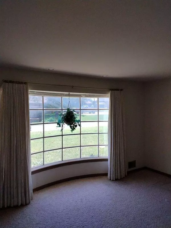 402 S Maple, Grandfield, OK 73546