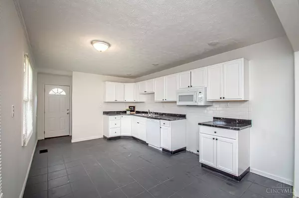 1367 Rockwell Dr, Xenia, OH 45385