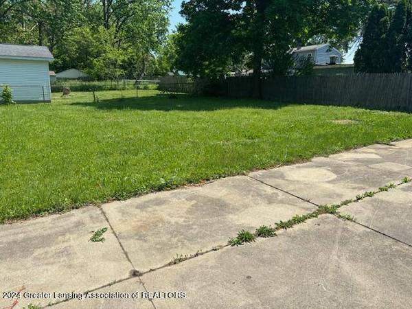 517 Hylewood Avenue, Lansing, MI 48906, Lansing, MI 48906