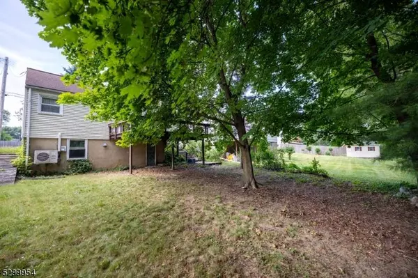 16 Sunset Dr, Wharton Boro, NJ 07885