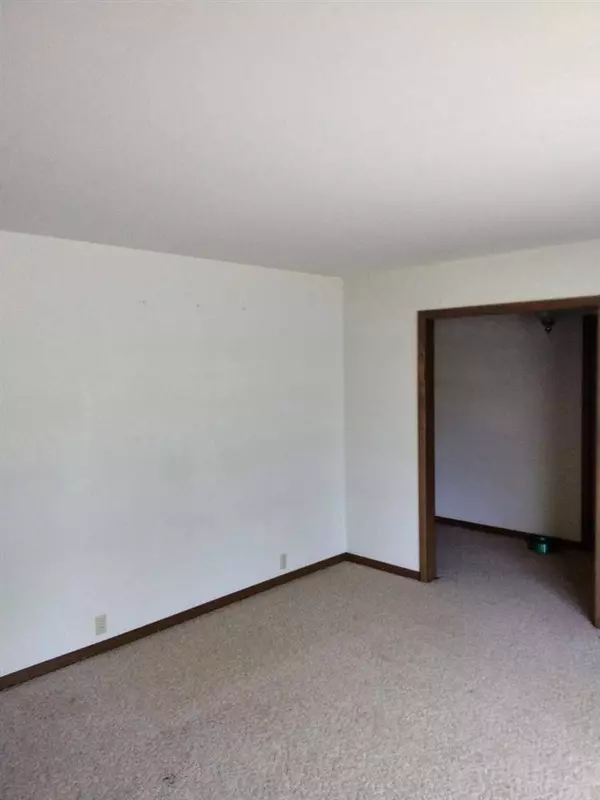 402 S Maple, Grandfield, OK 73546