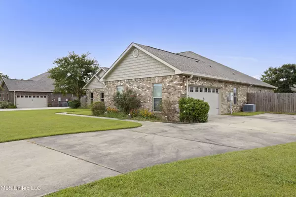 12124 Sargent Cherry Drive, Vancleave, MS 39565