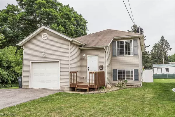 366 W Waterloo RD, Akron, OH 44314