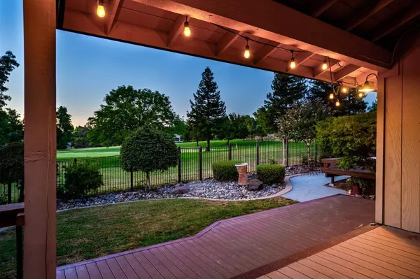 227 Jennifer CIR, Roseville, CA 95678