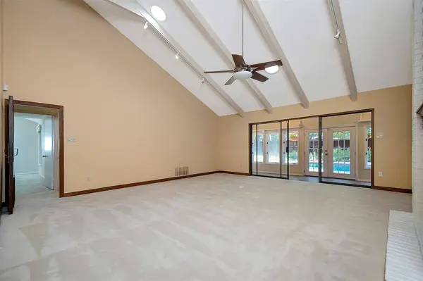 5855 Oak Hollow Court, Fort Worth, TX 76112