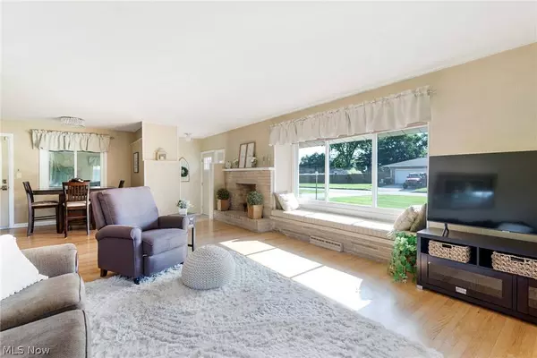 6374 Diana DR, Poland, OH 44514