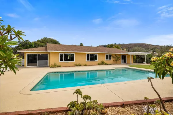 12360 Single Oak Pl, Lakeside, CA 92040