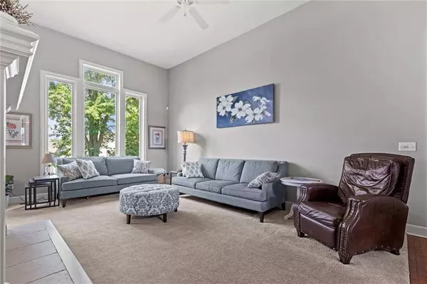 7926 W 155Th TER, Overland Park, KS 66223