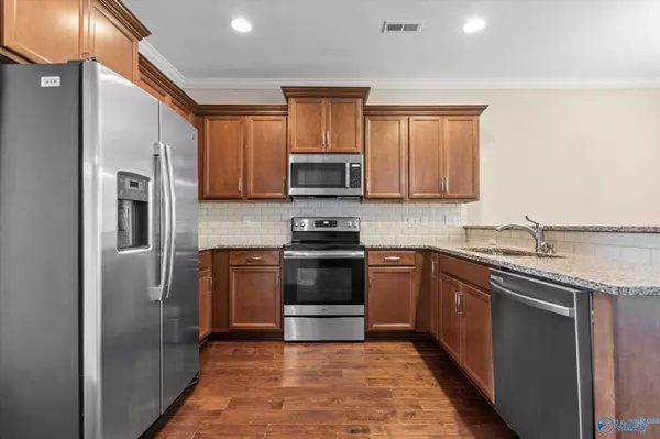 15218 Lakeside Trail, Huntsville, AL 35803