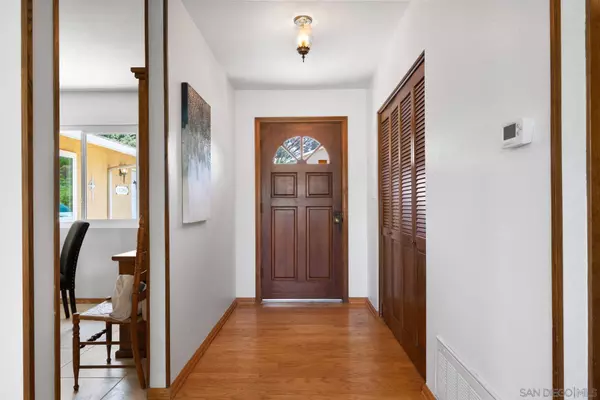 12360 Single Oak Pl, Lakeside, CA 92040