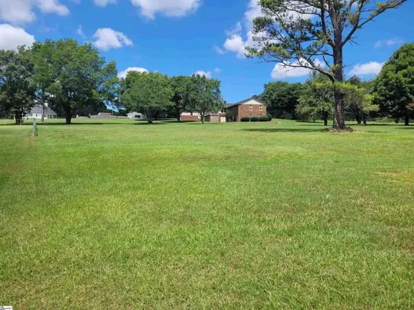 102 Huntington Drive, Gaffney, SC 29341