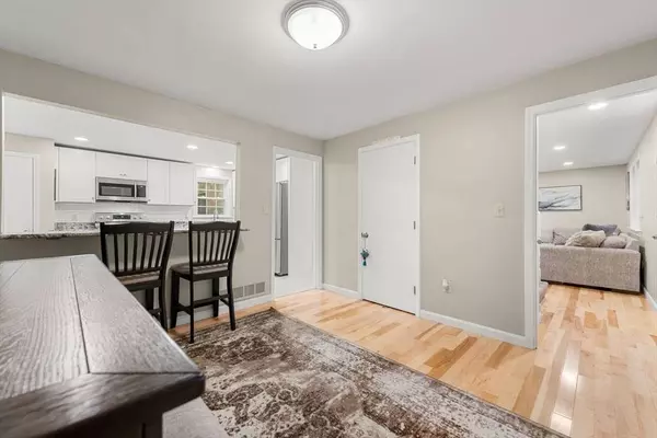 25 Holly Dr, Gardner, MA 01440