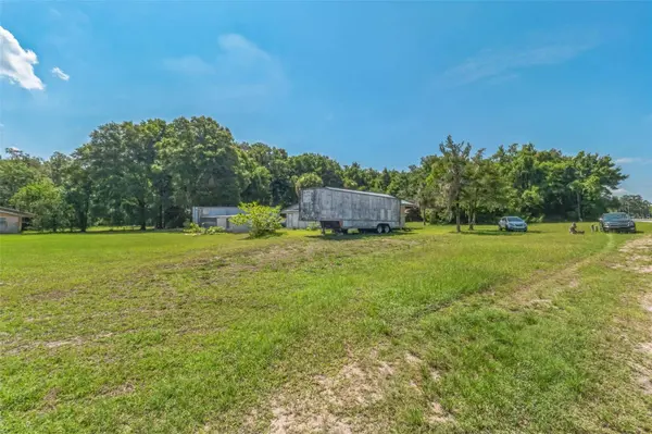 13485 NE JACKSONVILLE RD, Citra, FL 32113