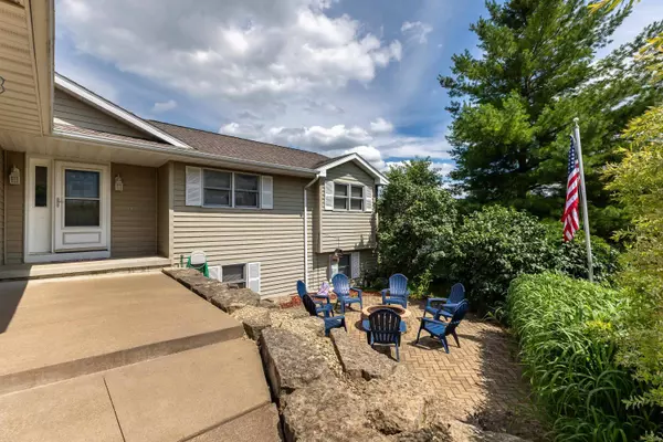 1A88 Mustang Lane, Apple River, IL 61001