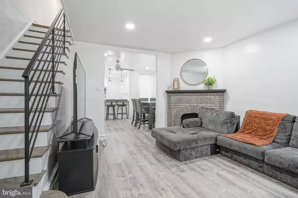 6044 N MARVINE ST, Philadelphia, PA 19141