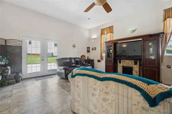 3197 Poplar View PL, Chester, VA 23831