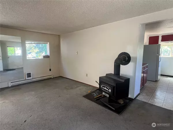 11138 5th AVE S, Seattle, WA 98168