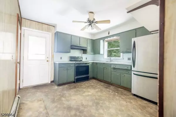 16 Sunset Dr, Wharton Boro, NJ 07885