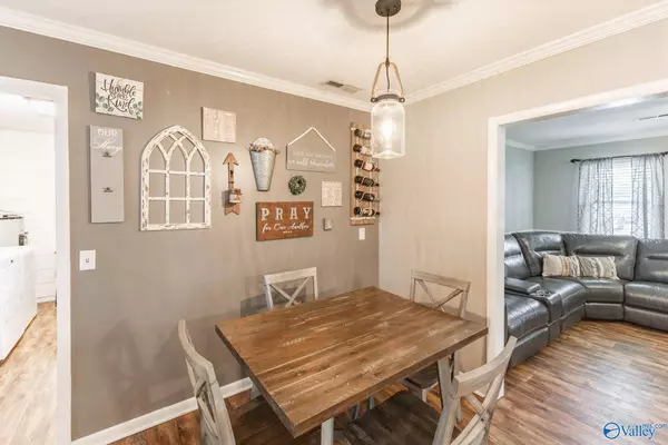 427 Gum Springs Road, Hartselle, AL 35640