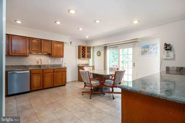 5611 KEMP LN, Burke, VA 22015