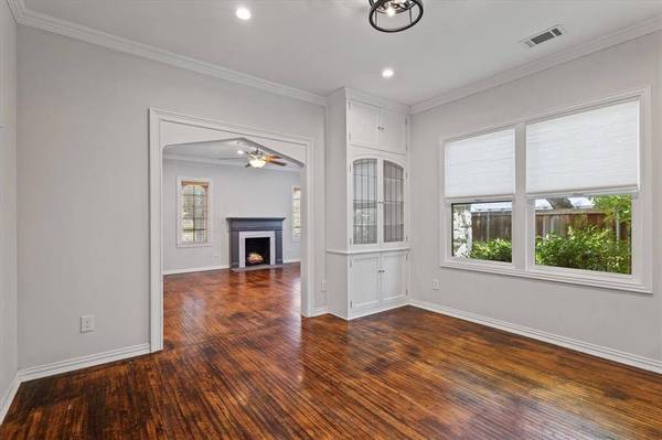 5322 Denton Drive, Dallas, TX 75235