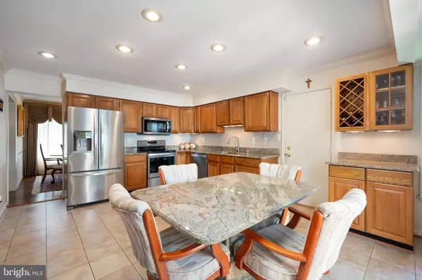 5611 KEMP LN, Burke, VA 22015