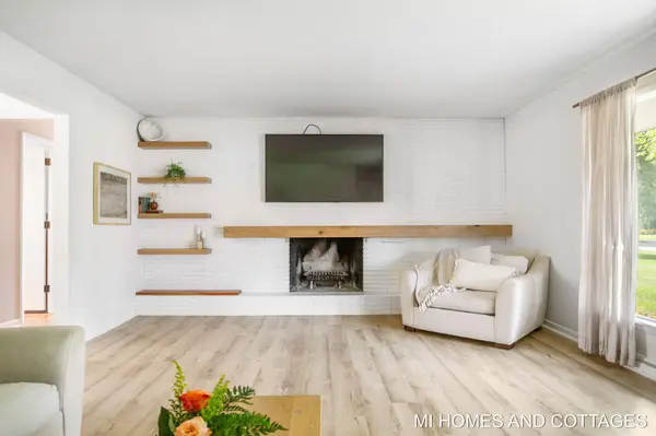 41 W 38th Street, Holland, MI 49423