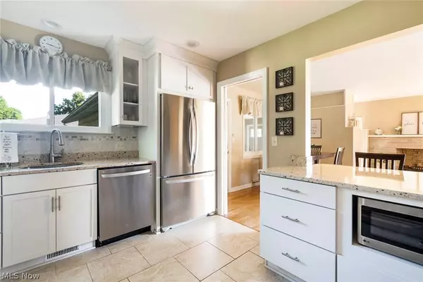 6374 Diana DR, Poland, OH 44514