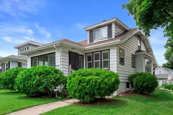 2579 N 58th STREET, Milwaukee, WI 53210