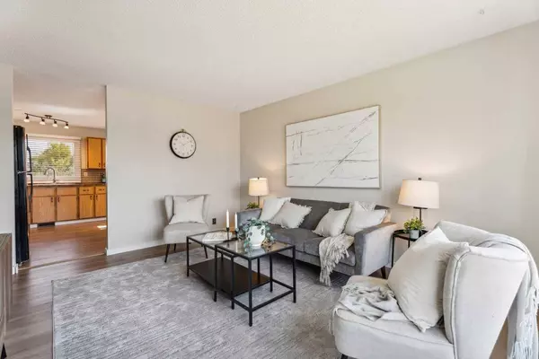 38 Sandstone CRES SE, Airdrie, AB T4B 1T5