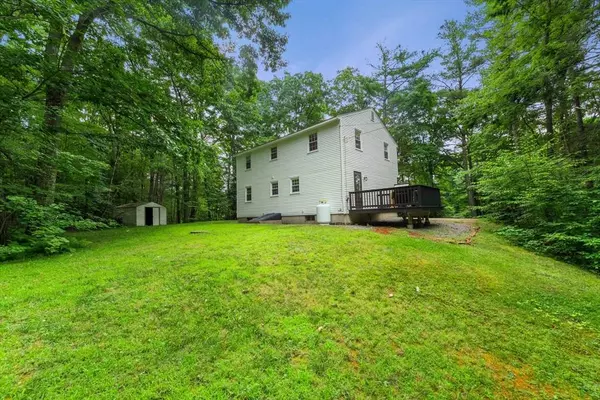 25 Holly Dr, Gardner, MA 01440