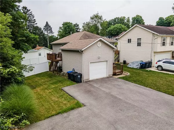 366 W Waterloo RD, Akron, OH 44314