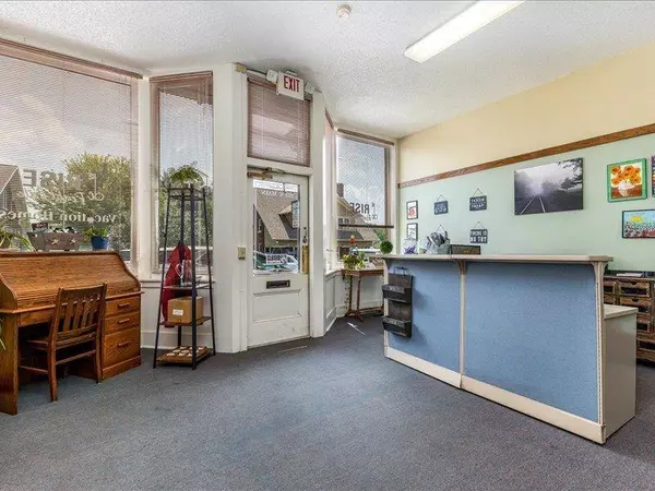 322 N Main Street 323 N. Bench St., Galena, IL 61036