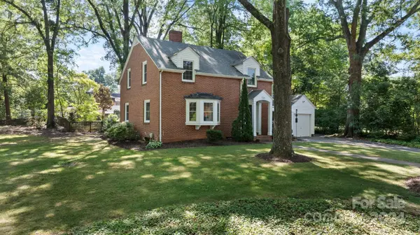 530 7th ST NW, Hickory, NC 28601