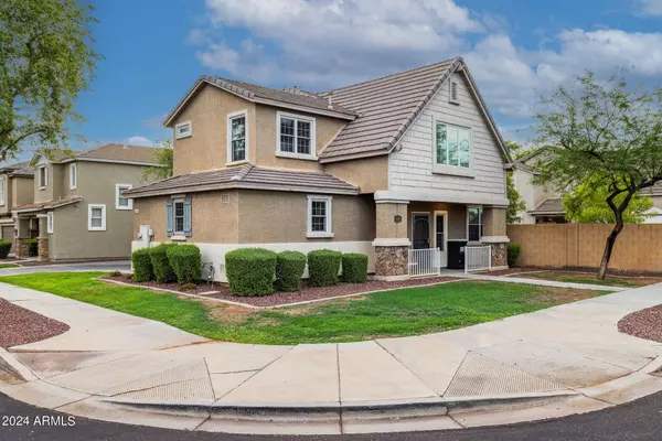 2344 E WAYLAND Drive, Phoenix, AZ 85040