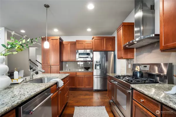 10714 121st PL NE, Kirkland, WA 98033