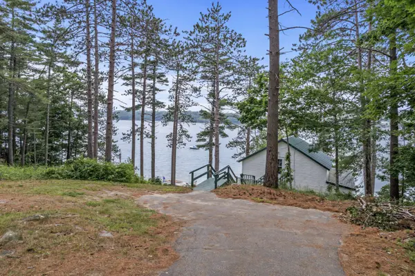 11 Cottage DR, West Bath, ME 04530