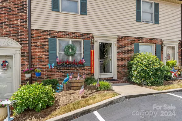 1330 5th ST, Hickory, NC 28601